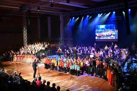 Zaključna pesem vseh nastopajočih